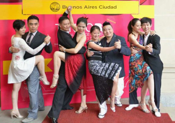 部分参赛选手合影（摄影：沈龙）