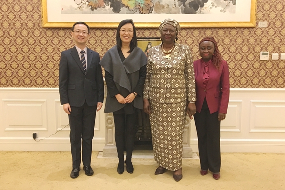 林怡副会长会见塞拉利昂驻华副大使昆巴·莫莫