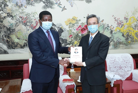 1611057306696895.jpg 新图1.jpg